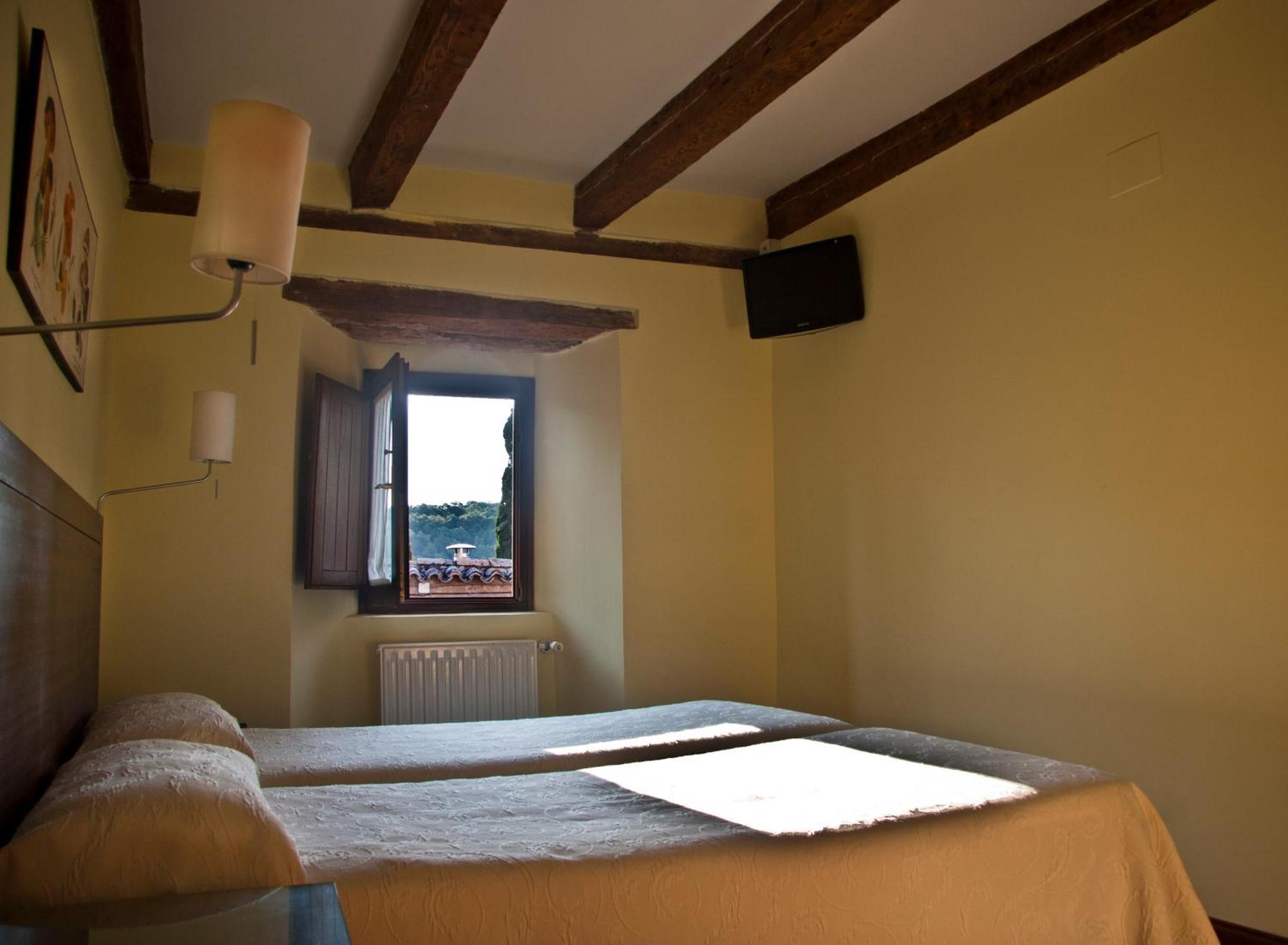Hospederia Porta Coeli Hotel Сигуенца Екстериор снимка